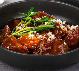 Kuřecí játra s třešněmi a bramborovými rösti